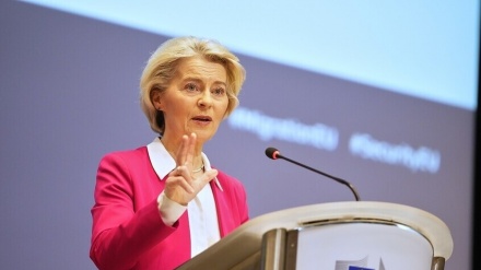 فۆن درلاین: نابێت ترەمپ دەستوەردان لە دیموکراسی یەکێتی ئەوروپا بکات