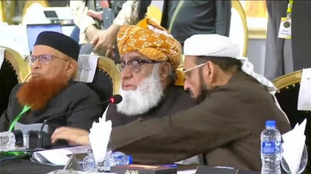 پاکستان کی مذہبی جماعتوں کے رہنماؤں کا فوج سے غزہ کے سلسلے میں کسی بھی بیرونی دباؤ کے سامنے نہ جھکنے کا مطالبہ