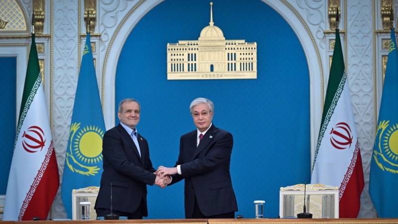 ایران اور قازقستان کے درمیان کئی اہم معاہدے، دونوں صدور نے ایک مشترکہ اعلامیہ پر بھی دستخط کئے