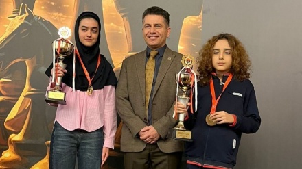 İranın şahmat komandası parlaq çıxış etdi; İki qızıl medal və dünya üzrə dördüncü yeri qazandı