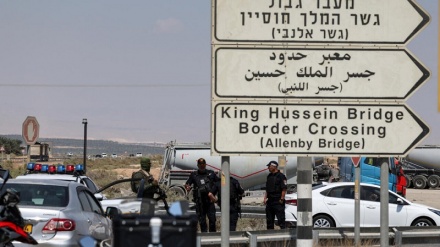 غاصب اسرائیلی حکومت کی ہٹ دھرمی اور سینہ زوری، کینیڈین وفد کو مغربی کنارے میں داخلے کی اجازت نہیں دی، رکن پارلیمان کو دھکّا دیا