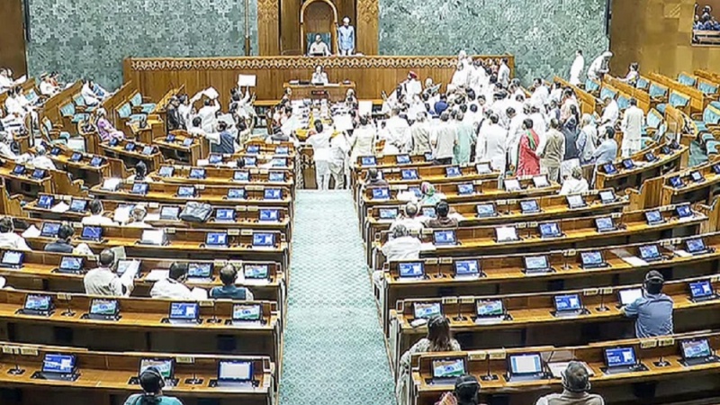 ہندوستان؛ اپوزیشن کے شدید احتجاج پر لوک سبھا کی کارروائی دن بھر کے لیے ملتوی