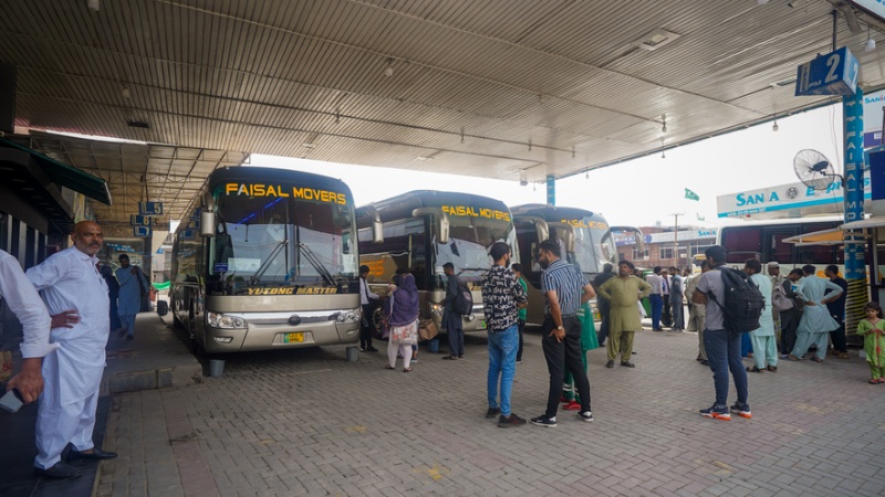 لاہور: ڈیزل سستا ہونے پر کرایوں میں کمی کی ہدایات جاری