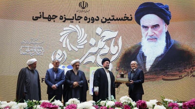 سەرکەوتووانی خەڵاتی ئیمام خومەینی (رە) ناسێندران