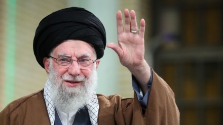 دیدار جمعی از محبان اهل بیت با رهبر انقلاب اسلامی ایران 