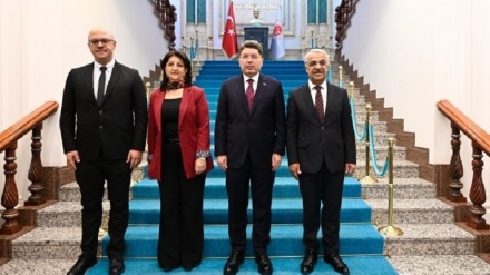 Hevdîtina endamên şanda Îmraliyê bi wezîrê dadweriyê yê Tirkiyê re