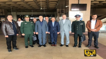 ایران کے بارڈر گارڈز کے کمانڈر ایک فوجی وفد کے ساتھ پاکستان کے شہر کراچی پہنچے