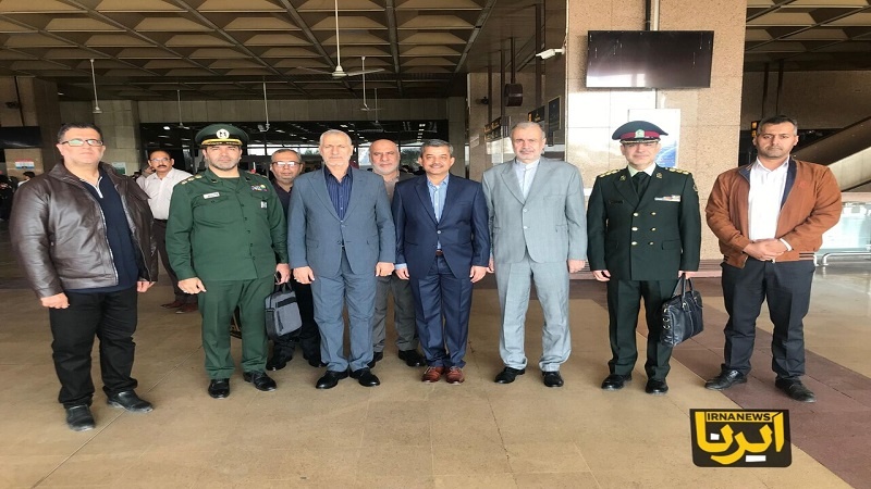 ایران کے بارڈر گارڈز کے کمانڈر ایک فوجی وفد کے ساتھ پاکستان کے شہر کراچی پہنچے