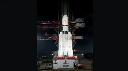 دنیا کے سب سے بڑے تجارتی مواصلاتی سیٹلائٹ کی الٹی گنتی شروع، اسرو تاریخ رقم کرنے کو تیار