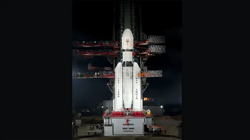 دنیا کے سب سے بڑے تجارتی مواصلاتی سیٹلائٹ کی الٹی گنتی شروع، اسرو تاریخ رقم کرنے کو تیار