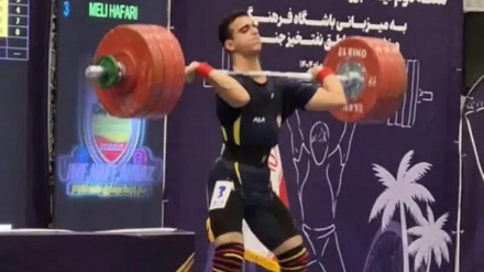 Məhəmməd-Əmin Dadvənd 182 kiloqramlıq ağırlığı qaldırmaqla yeni rekordu öz adına qeydə aldırıb