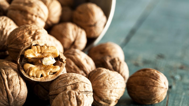 جسمانی توانائی میں اضافے اور اچھی نیند کیلئے اخروٹ کھانے کا بہترین وقت کونسا ہے؟
