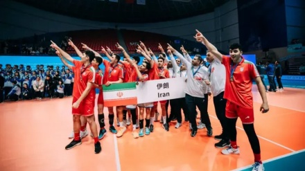 İranın məktəbli oğlanlardan ibarət voleybol komandası dünya çempionu oldu