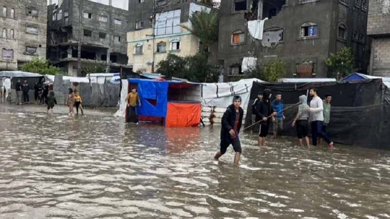 غزہ میں طوفانی بارشیں، جنگ زدہ عوام مزید مشکلات کا شکار