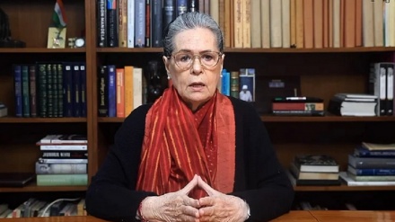 نیا قانون دیہی مزدوروں کے روزگار پر بلڈوزر ہے : سونیا گاندھی