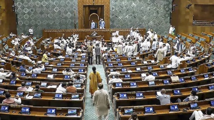 ہندوستان ؛ قائد حزبِ اختلاف نے ایوان بالا میں قائد ایوان کو نشانہ بنایا