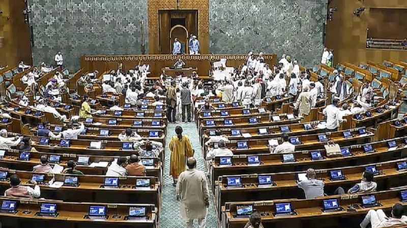 ہندوستان ؛ قائد حزبِ اختلاف نے ایوان بالا میں قائد ایوان کو نشانہ بنایا