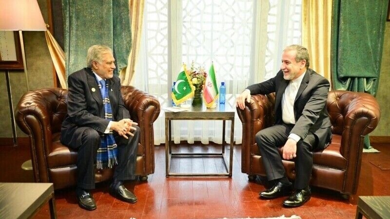 ایران و پاکستان کے وزرائے خارجہ کی ملاقات ، باہمی تعلقات ميں فروغ پر زور