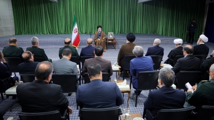 دیداری کاربەدەستانی کۆنگرەی شەهیدانی پارێزگەی ئەلبورز لەگەڵ ڕێبەری شۆڕش