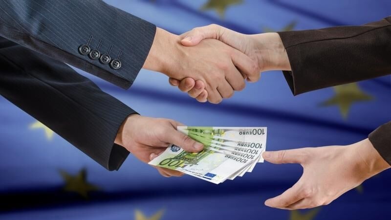 سێبەری گزیکاریی و گەندەڵیی لەسەر یەکێتی ئوروپا؛ 