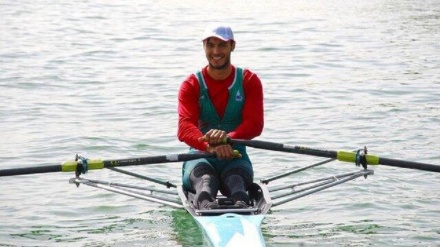 Vətəndaşlığını dəyişmiş iranlı avarçəkən Milli Komandaya Qayıdır