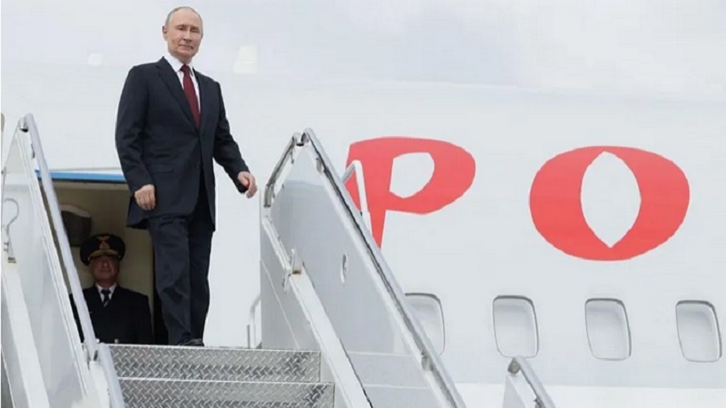 ہندوستان: روسی صدر پوتین 6 ہندوستانی تحفوں کے ساتھ دورہ مکمل کرکے واپس چلے گئے، کشمیری 