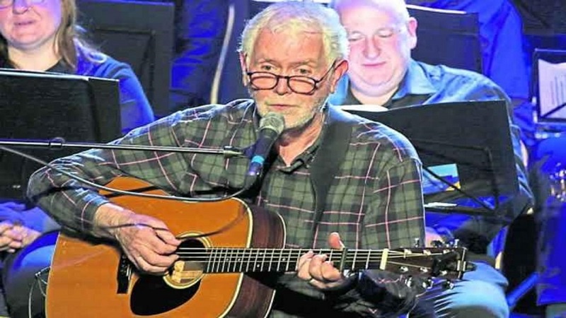 یورو ویژن میں اسرائیل کی شرکت کی مخالفت کا سلسلہ جاری، آئرلینڈ کے گلوکار کا اپنی ٹرافی واپس کرنے کا اعلان