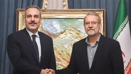 ترک وزیرِ خارجہ اور ایران کی اعلیٰ قومی سلامتی کونسل کے سیکریٹری کے درمیان ملاقات، اہم سیکورٹی مسائل پر تبادلۂ خیال