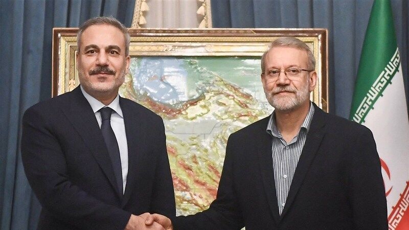 ترک وزیرِ خارجہ اور ایران کی اعلیٰ قومی سلامتی کونسل کے سیکریٹری کے درمیان ملاقات، اہم سیکورٹی مسائل پر تبادلۂ خیال