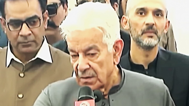 پاکستانی وزیر دفاع کا بانی پی ٹی آئی عمران خان پر شدید تنقید