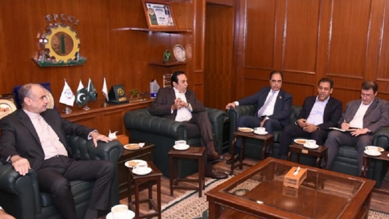 ایران اور پاکستان نے 10 ارب ڈالر کے تجارتی معاہدے پر عمل درآمد پر زور دیا