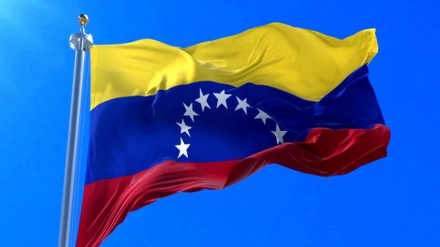  حکومەتی ڤەنزوێلا: ڕاگرتنی نەوتهەڵگرەکان، چەتەی دەریایی نێودەوڵەتییە   