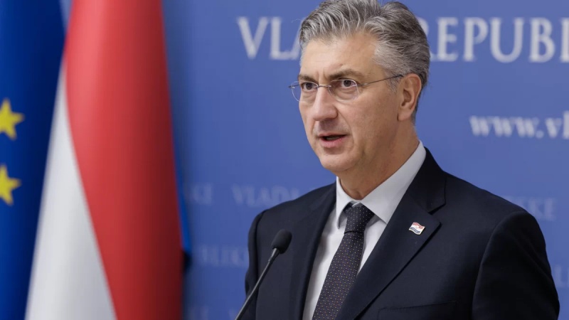 PLENKOVIĆ U PARIZU: FUNKCIONALNA BIH U INTERESU EU 