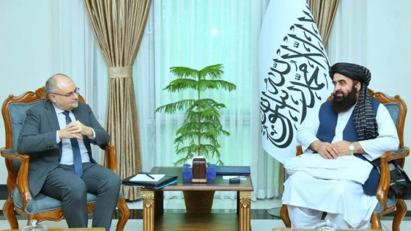 متقی: اتحادیه اروپا باید در مسیر پیشرفت افغانستان نقش‌آفرینی کند