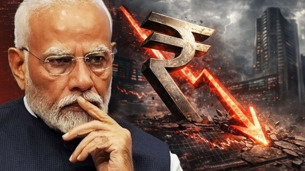 ہندوستان: ڈالر کے مقابلے میں ہر دن گرتا روپیہ! ماہرین اقتصاد نے بتائی وجہ