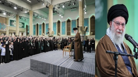 رہبرِ انقلاب اسلامی: خواتین گھر کی محض خدمت گزار نہیں،  منتظم ہیں 