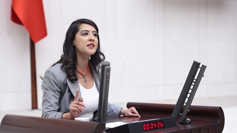 په‌رله‌مانتارێکی تورکیا: ئه‌نقه‌ڕه‌ پشتیوانی هێرشی گرووپه‌کان بۆ سه‌ر حه‌ڵه‌ب ده‌کات