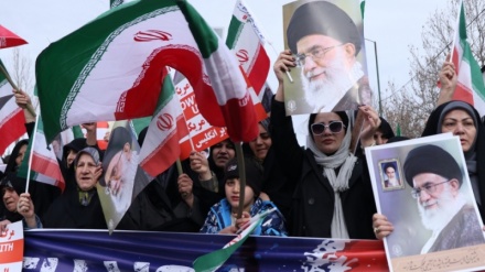 گردبوونەوەی جەماوەری ئێرانی ئیسلامی بۆ ئیدانەکردنی جینایەتەکانی تیرۆریستەکان  2026/01/12