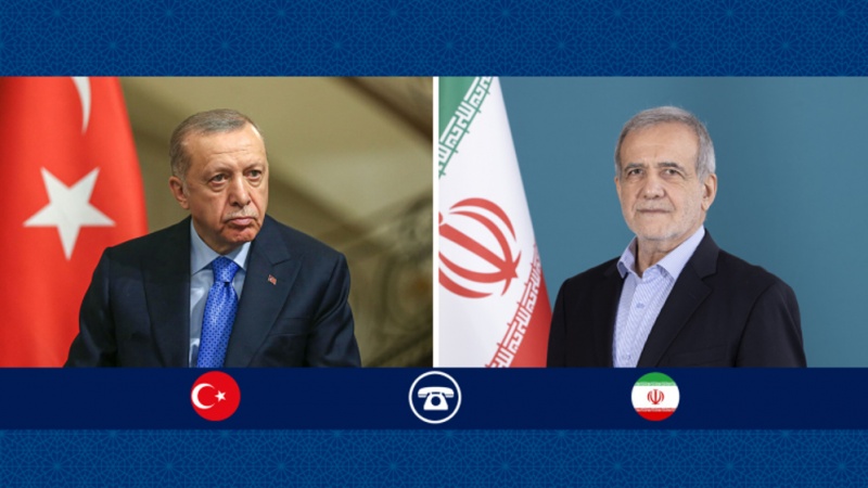 ترکیہ اور متحدہ عرب امارات کے سربراہان مملکت سے صدر مملکت کی ٹیلی فونی گفتگو، مذاکرات پر مبنی طریقہ کار کو مضبوط بنانے پر تاکید