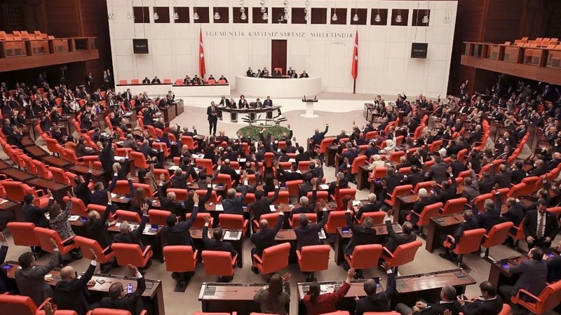Hikûmeta Tirkiyê daxwaza betalkirina parêzbendiya parlemanî ya 22 nûnerên opozîsyonê kir
