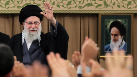 قم کے شہریوں کی رہبر انقلاب اسلامی سے ملاقات