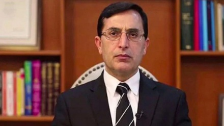 پی ٹی آئی کے چیئرمین عمران خان تھے اور وہی رہیں گے: بیرسٹر گوہر