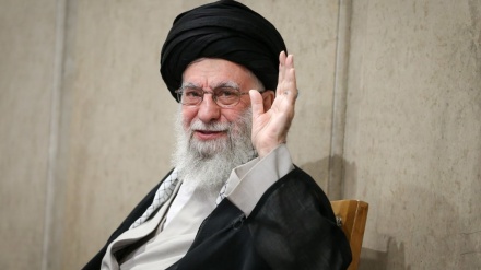 حضرت آیت الله خامنه ای سره د زرګونه تنه ایرانیانو لیدنه 