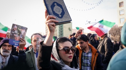 Rêpîvana  bi milyona kesî li Tehranê  dijî komploya Amerîkî- sîyonîstî