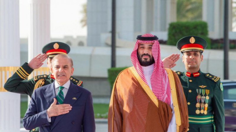 مذاکره پاکستان و عربستان درباره تحویل جت جنگی به‌ جای پول