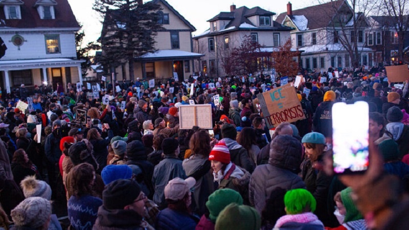 امریکا: منیپولس سے نیویارک تک مظاہرے، خاتون کی ہلاکت نے پورے امریکا کو ہلا کر رکھ دیا+ ویڈیو