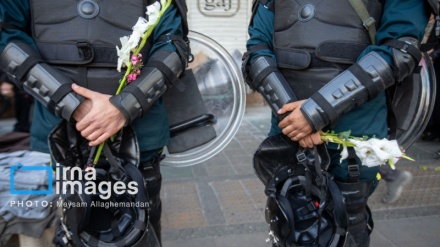 ایران: کئی بلوائی گرفتار، آلات و وسائل بھی برآمد