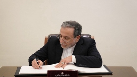 امریکہ اور یورپ کو ایران کے ساتھ اپنے رویے میں تبدیلی لانے کی ضرورت ہے: وزیر خارجہ سید عباس عراقچی ہے