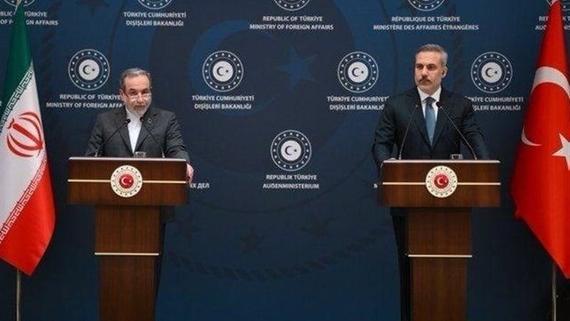 استنبول میں وزیر خارجہ کی ترکیہ کے ہم منصب کے ساتھ پریس کانفرنس 