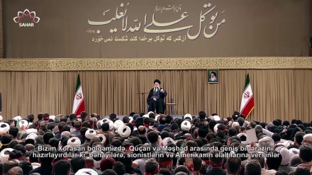 İsrail rejimini və Amerika bizimlə düşməndirlər çünki ölkəni talıyırdılar; İslam Respublikası onların əlini kəsdi